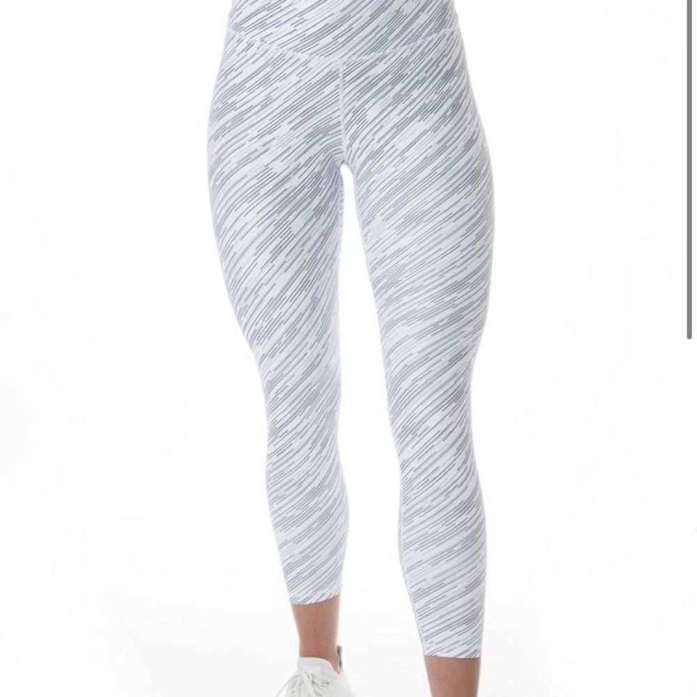 Ptula Desaree Galaxy White (S)